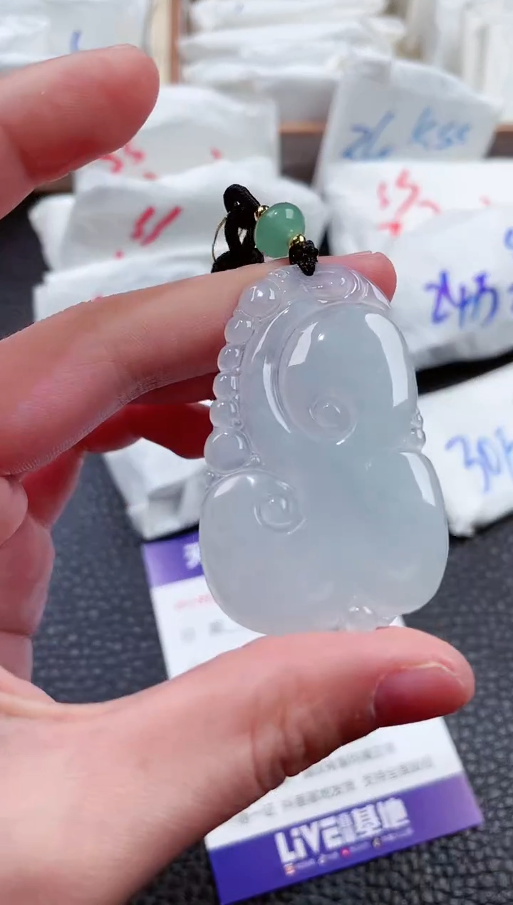 【闪购商品】翡翠颈饰未镶嵌00009461