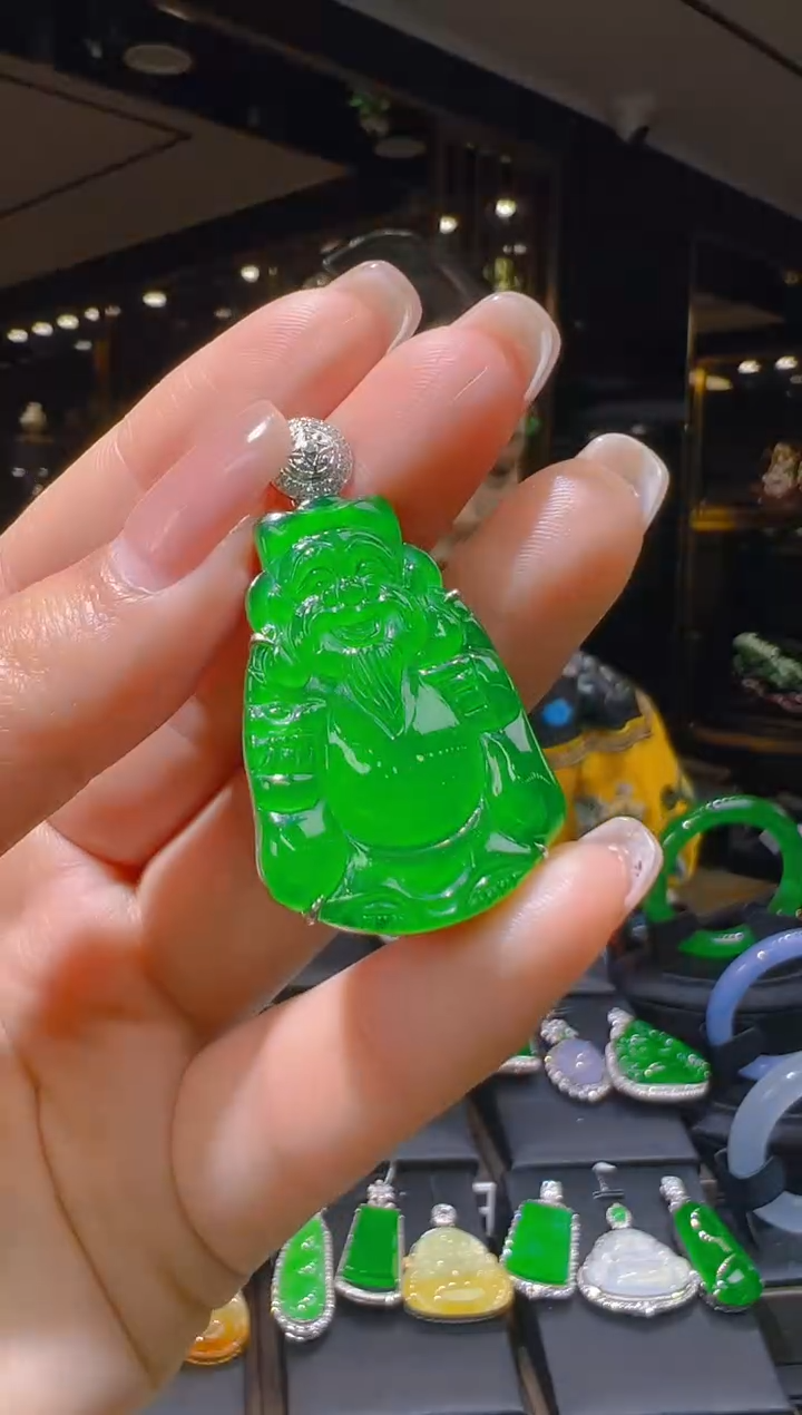 【闪购商品】翡翠吊坠(赠链)18K金镶嵌120      