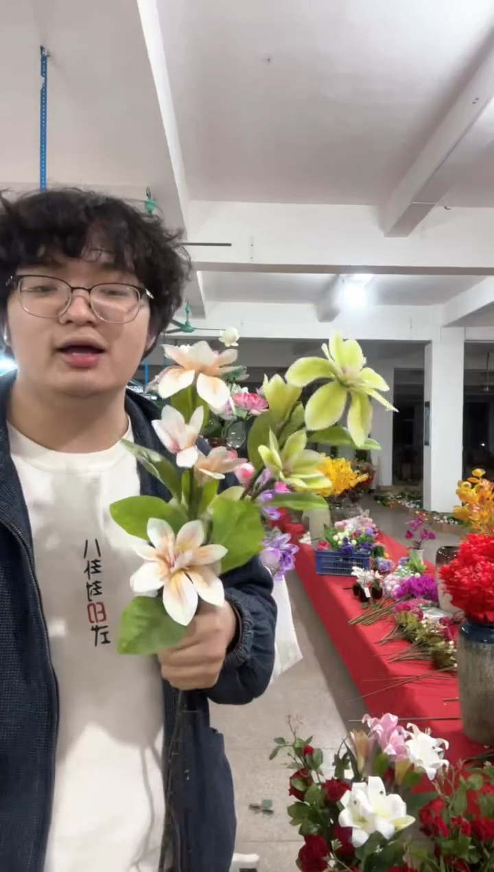 【闪购商品】 仿真绿植小玉兰花2束