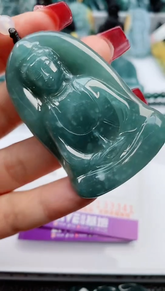【闪购商品】翡翠颈饰未镶嵌