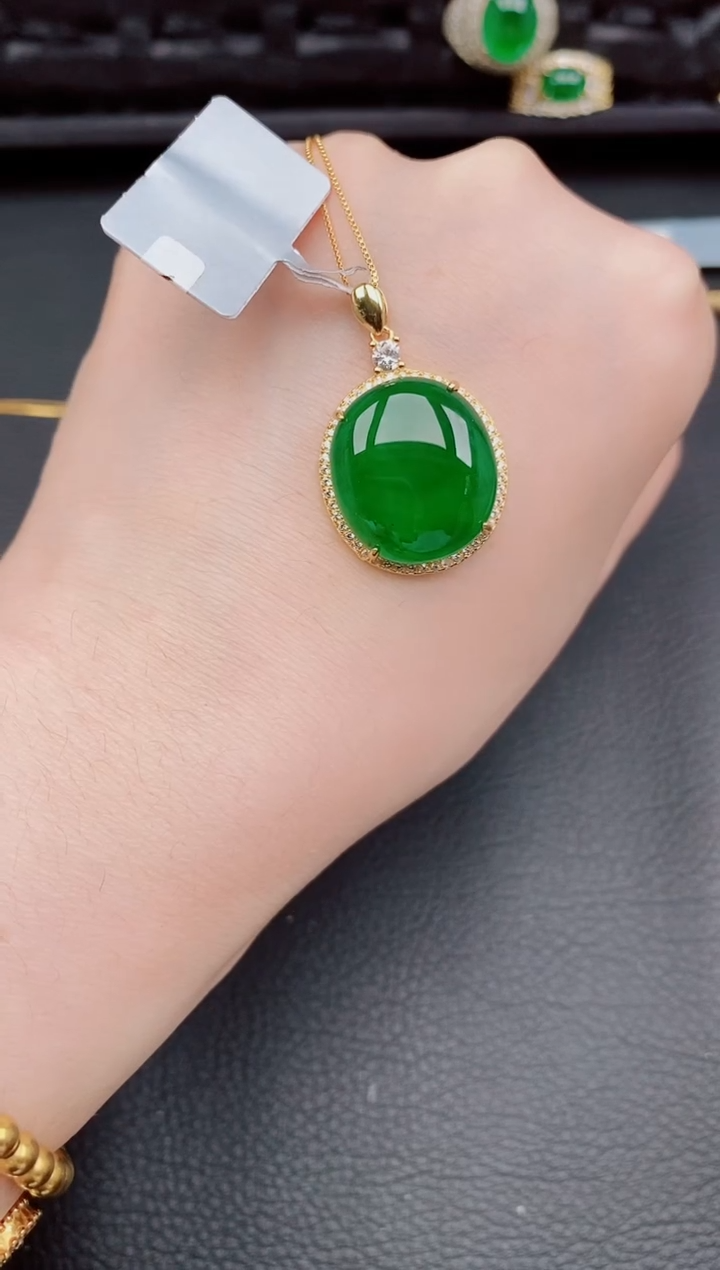 【闪购商品】翡翠颈饰银S925镶嵌天然a货翡翠360