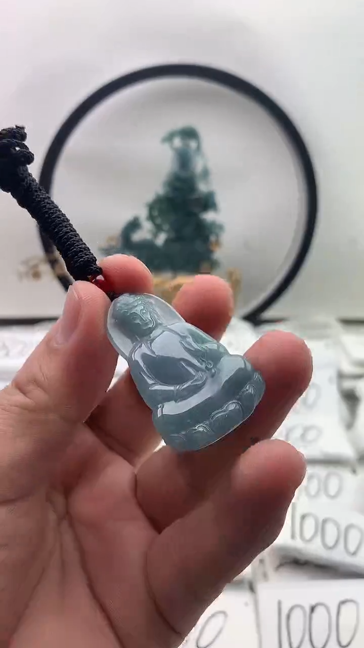 翡翠未镶嵌颈饰素衣观音【品质一般能接受再拍】