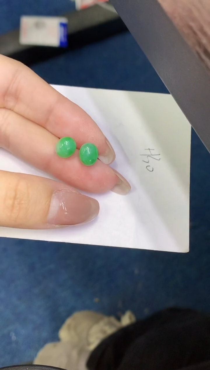 翡翠18K金镶嵌颈饰0000000000