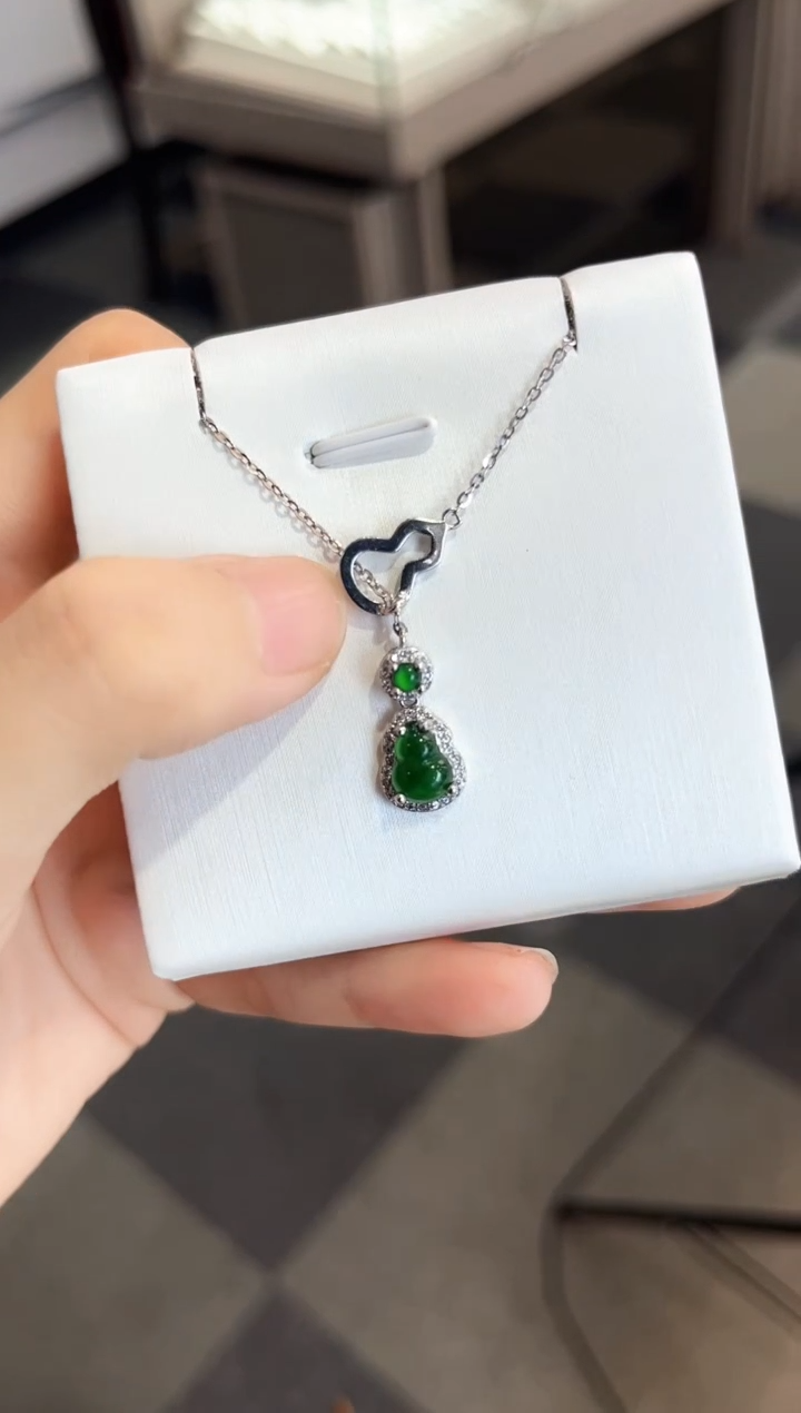 【闪购商品】翡翠项链银S925镶嵌多样性发其一