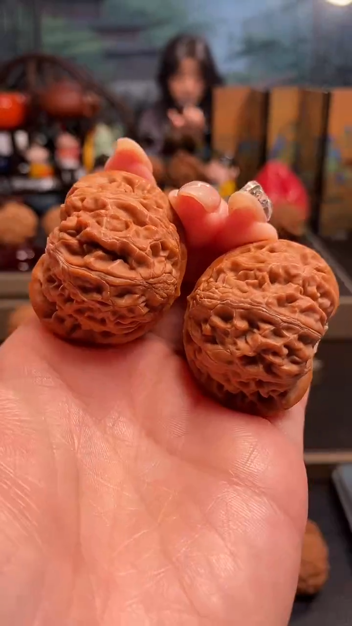 【闪购商品】文玩核桃把件C 27宫灯40尺