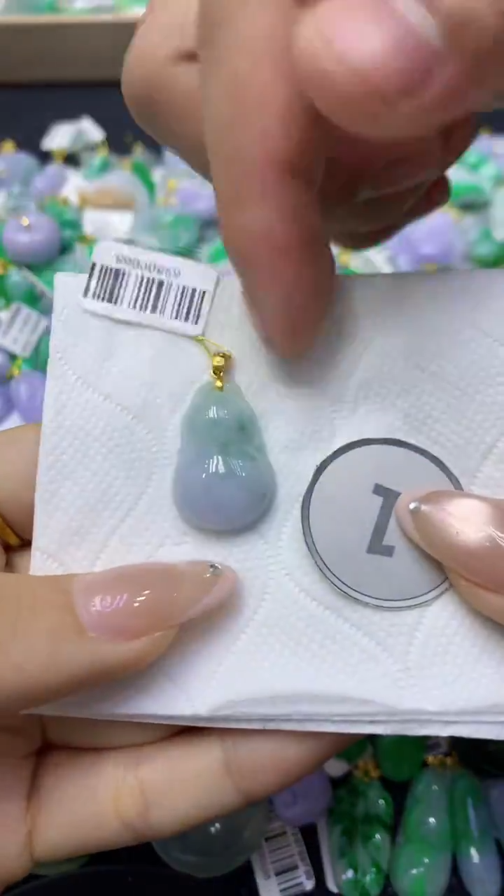 颈饰未镶嵌翡翠天然缅甸翡翠A货