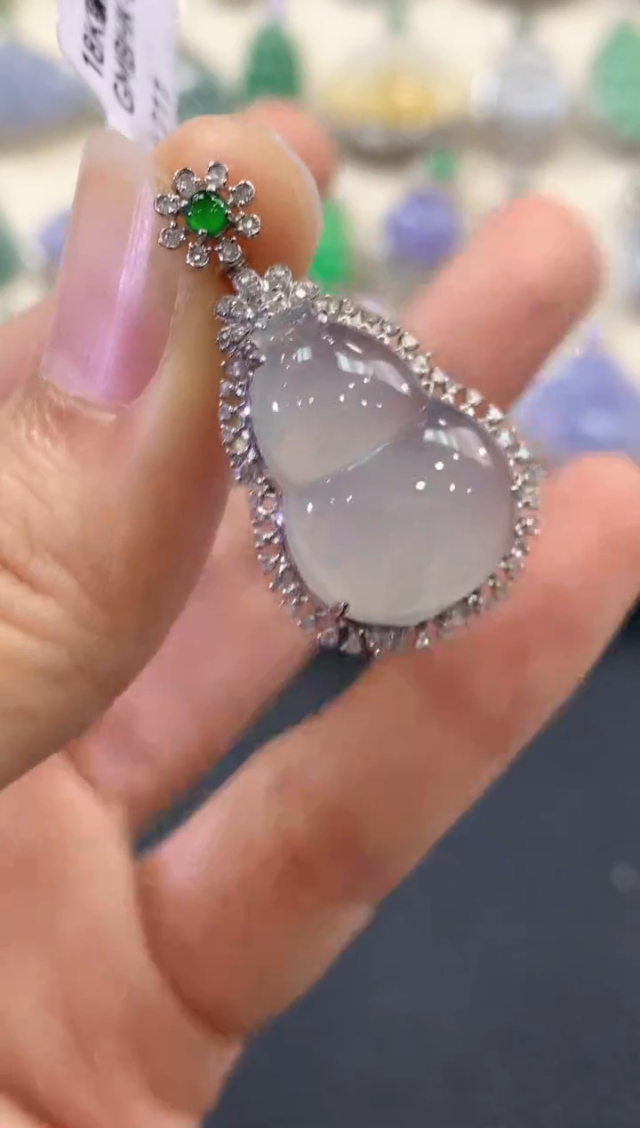 【闪购商品】翡翠吊坠(不含链)18K金镶嵌 C24