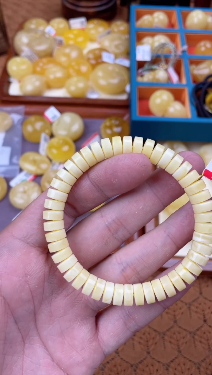 【闪购商品】琥珀裸石未镶嵌WML8205发一件