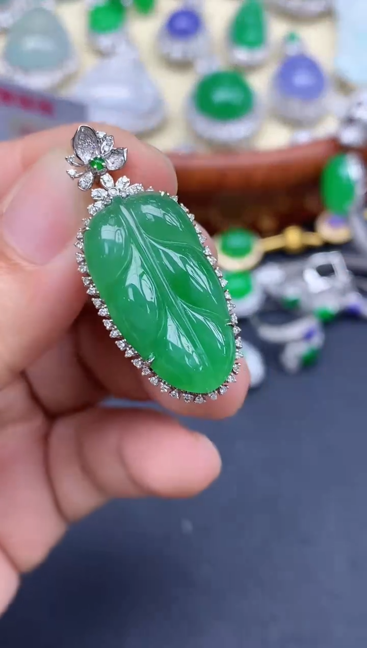 颈饰18K金镶嵌翡翠527-中国好珍宝