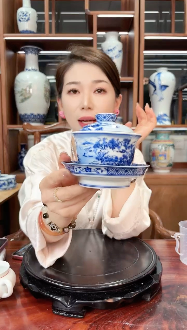 A87景德镇山水三才盖碗