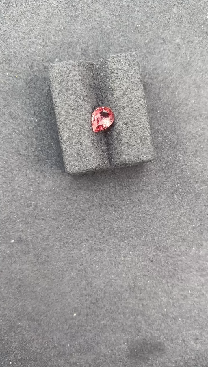 【闪购商品】彩色蓝宝石裸石未镶嵌1ct帕帕拉恰