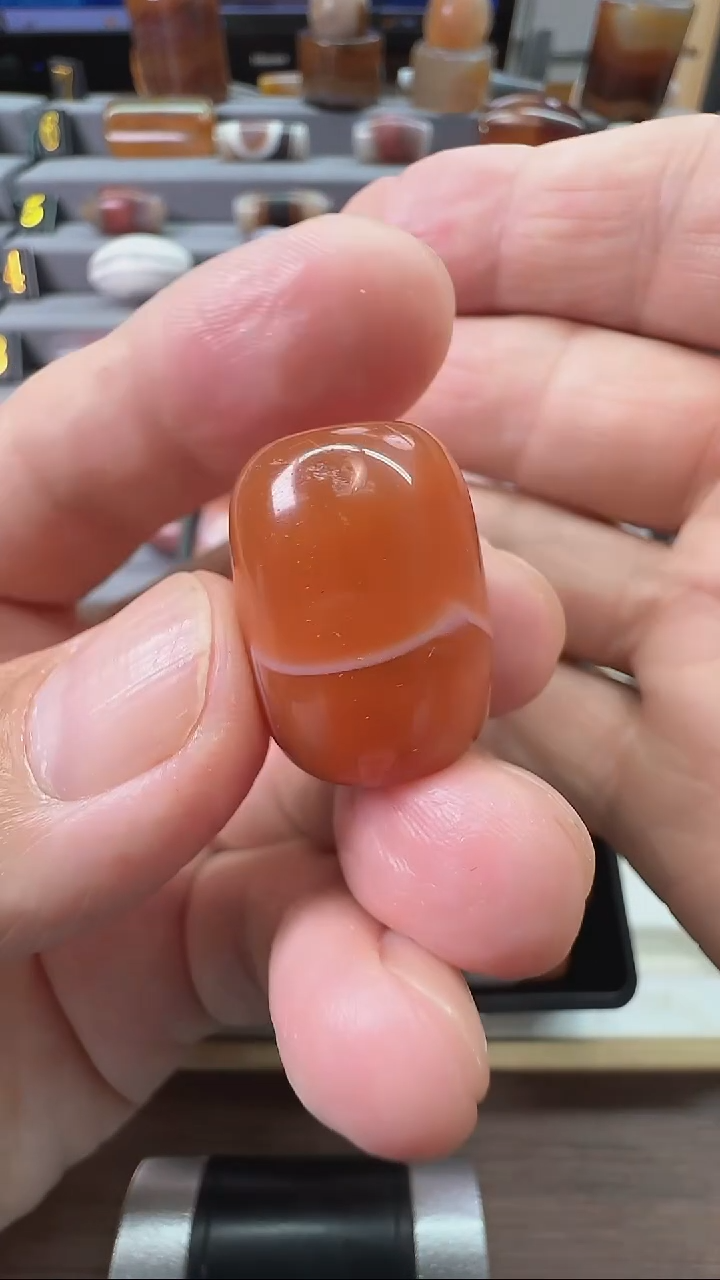 颈饰未镶嵌南红玛瑙南红23*17