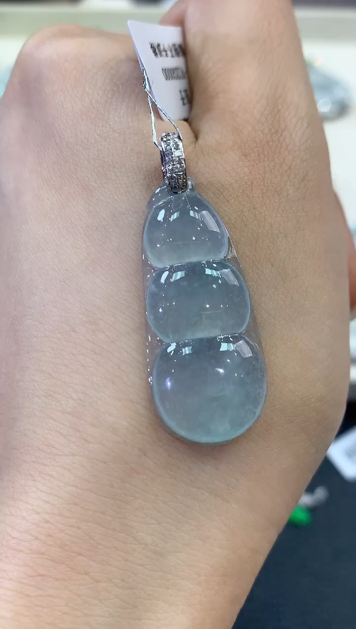 【闪购商品】翡翠吊坠(不含链)18K金镶嵌a52