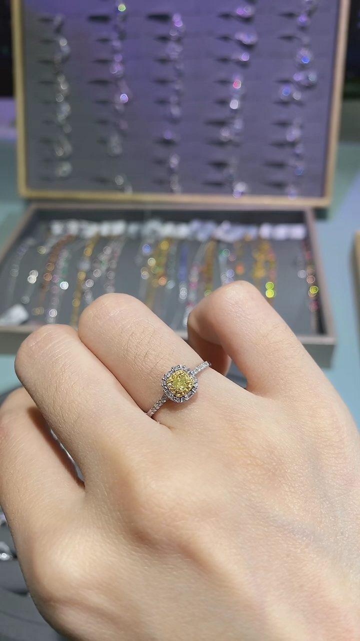 【闪购商品】钻石戒指/指环18K金镶嵌戒指