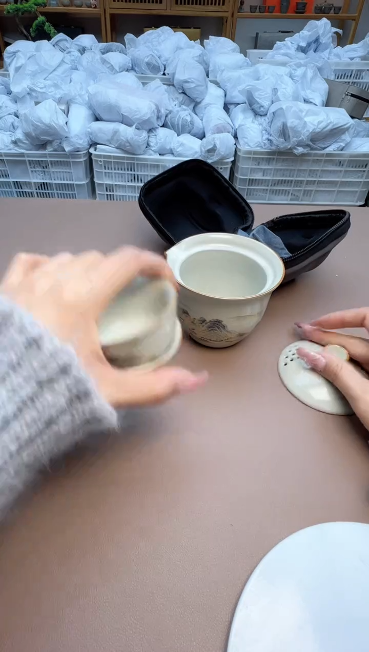 【闪购商品】摆件瓷制品S1111111111111