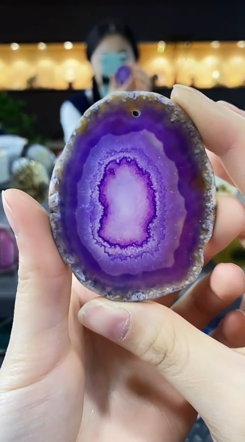 未镶嵌颈饰玛瑙/玉髓榆**贯玛瑙