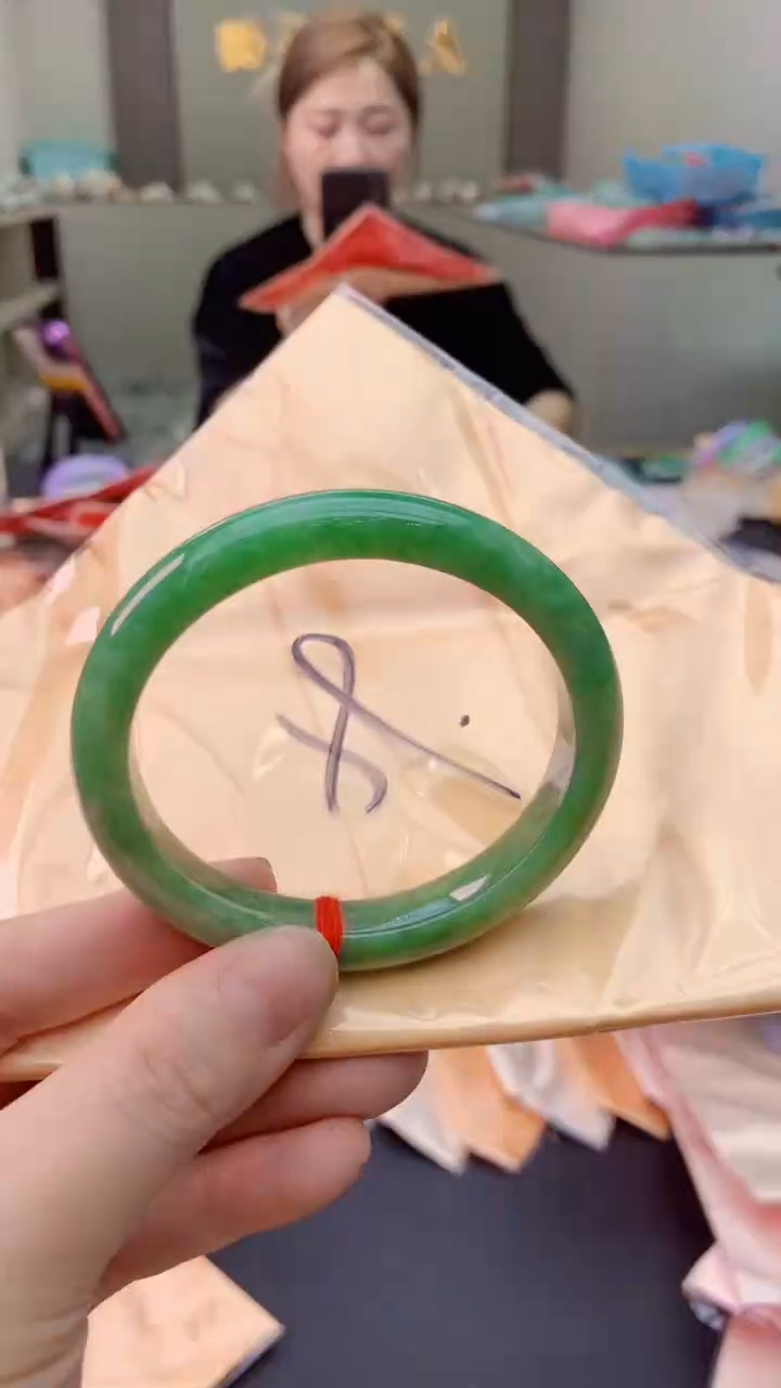 翡翠未镶嵌手镯1018805989