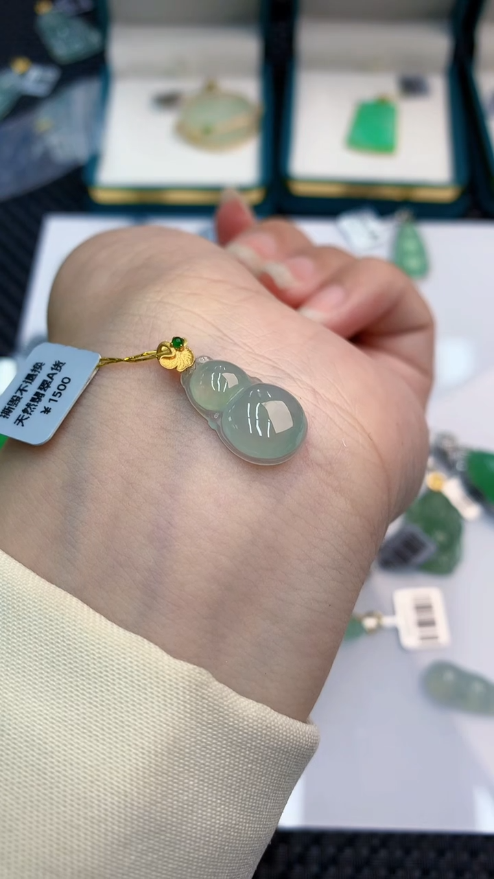 【闪购商品】翡翠颈饰18K金镶嵌            8