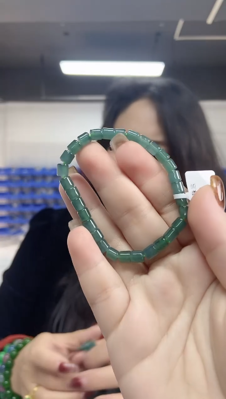 【闪购商品】翡翠手串未镶嵌多样性发其一颜色微差