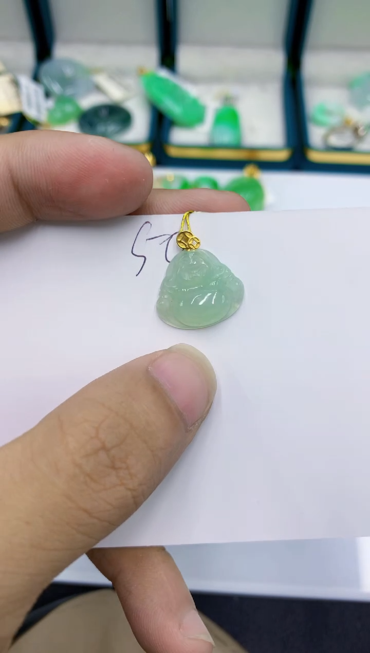 颈饰18K金镶嵌翡翠琴**欢翡翠