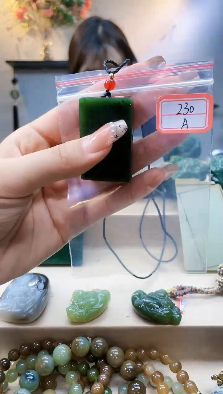 【闪购商品】和田玉挂件未镶嵌1