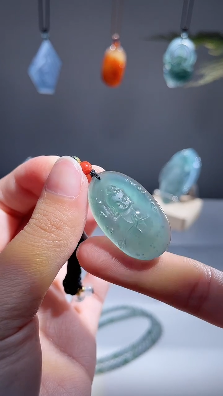 颈饰未镶嵌翡翠宝宝佛