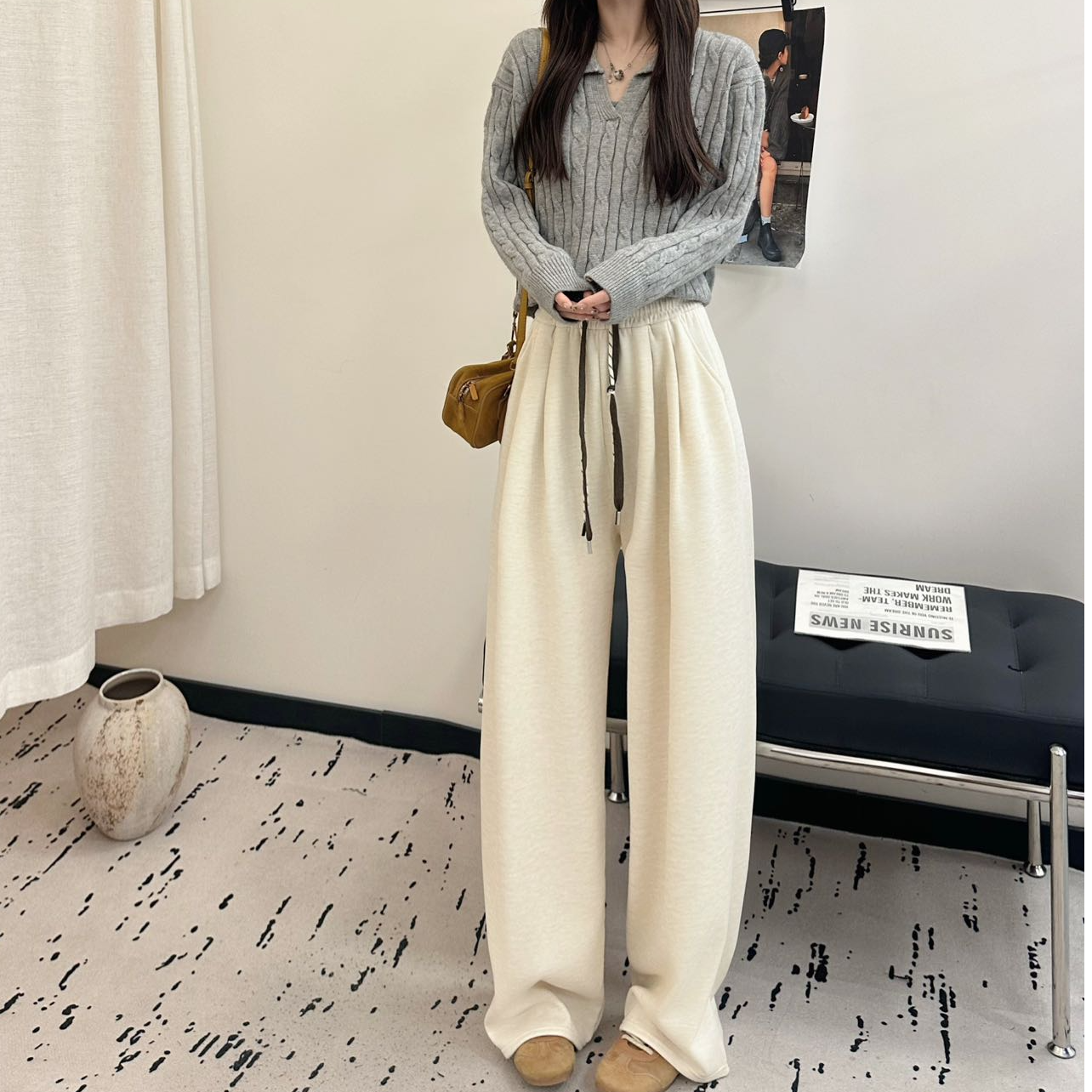 2025冬季新款女款糯米尼加绒休闲裤