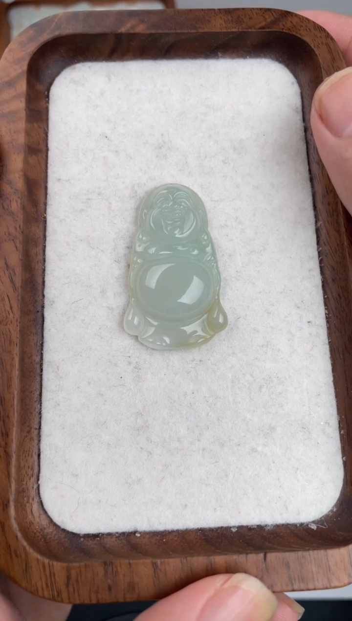 颈饰未镶嵌翡翠站佛