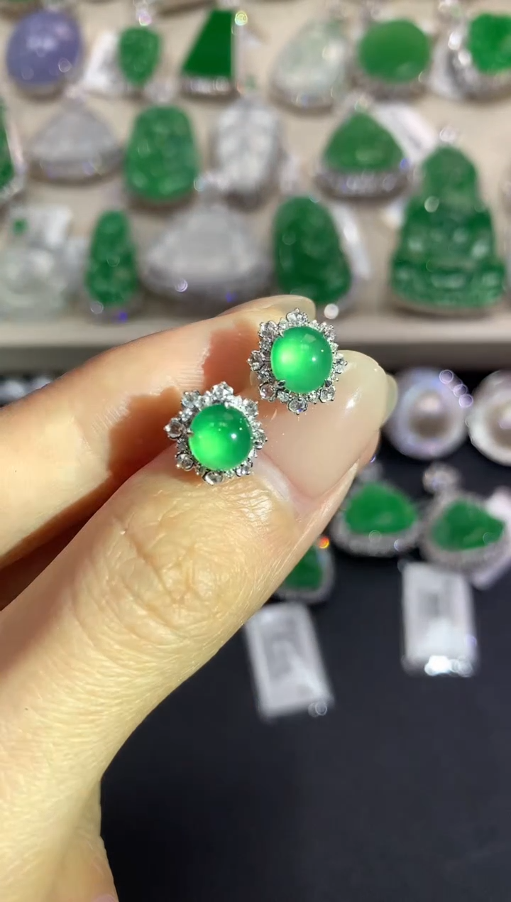 【闪购商品】翡翠耳饰18K金镶嵌q24         