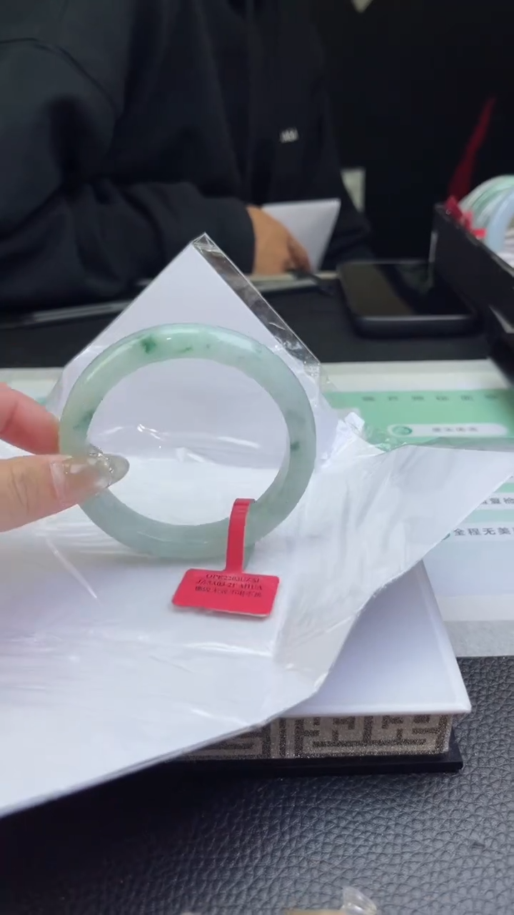 【闪购商品】翡翠手镯未镶嵌翡翠手镯