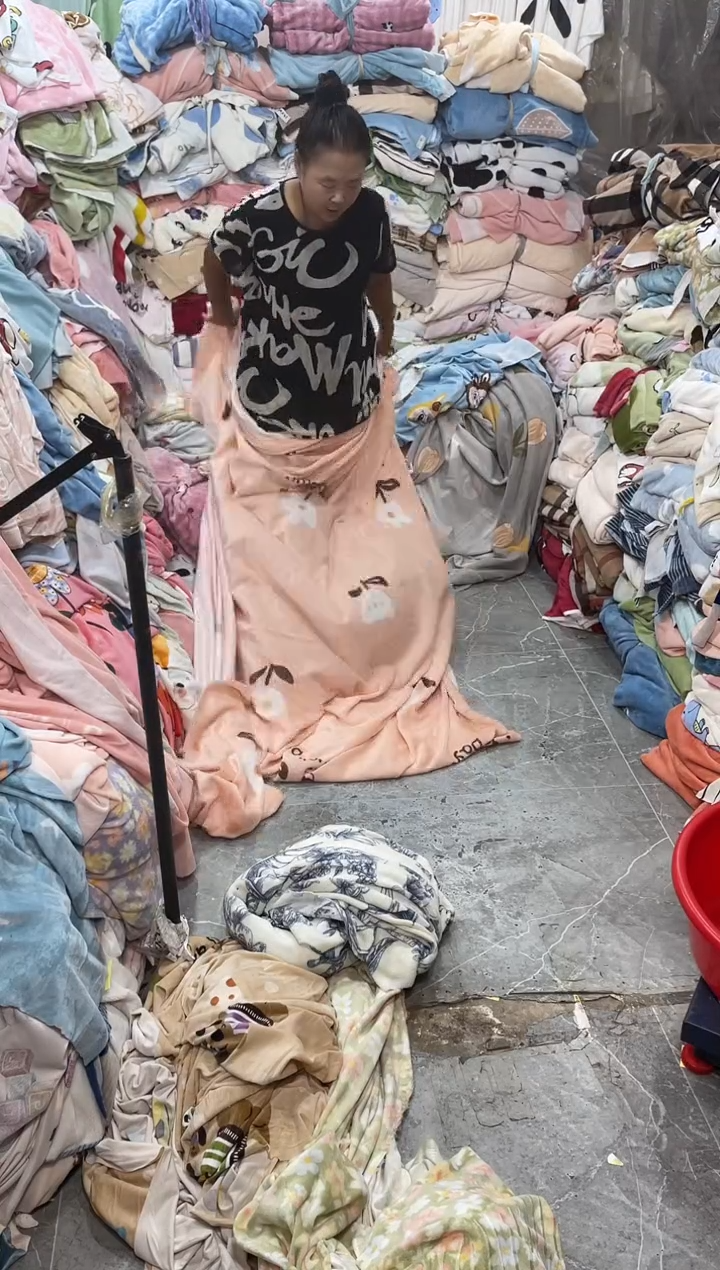 牛奶绒绒绒绒绒 