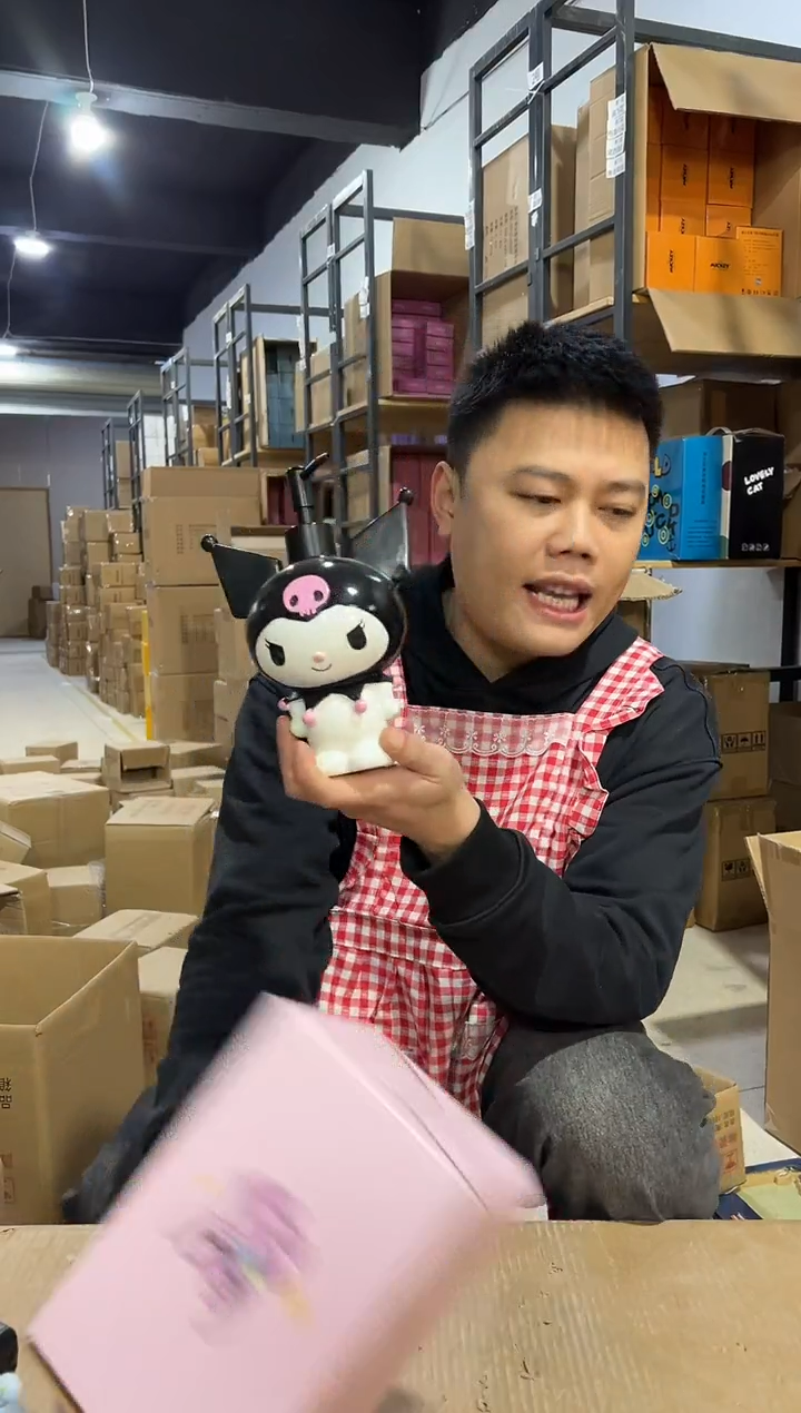 【闪购商品】杯树脂库洛米全身按压瓶微瑕