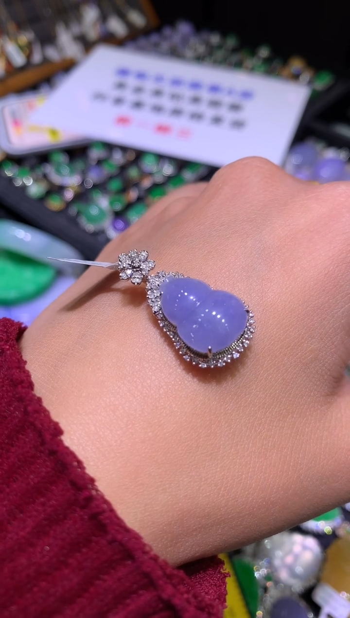 【闪购商品】翡翠吊坠(不含链)18K金镶嵌葫芦