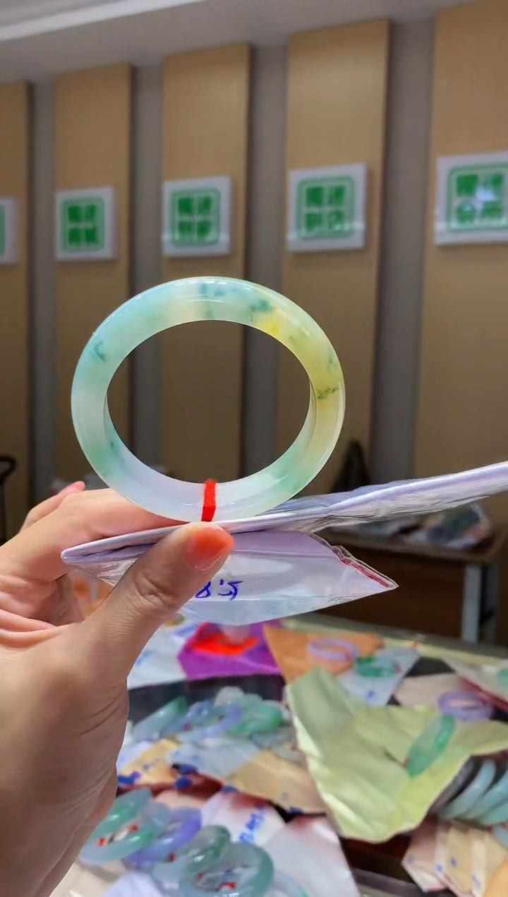 翡翠手镯未镶嵌-Q16 圈口54.6
