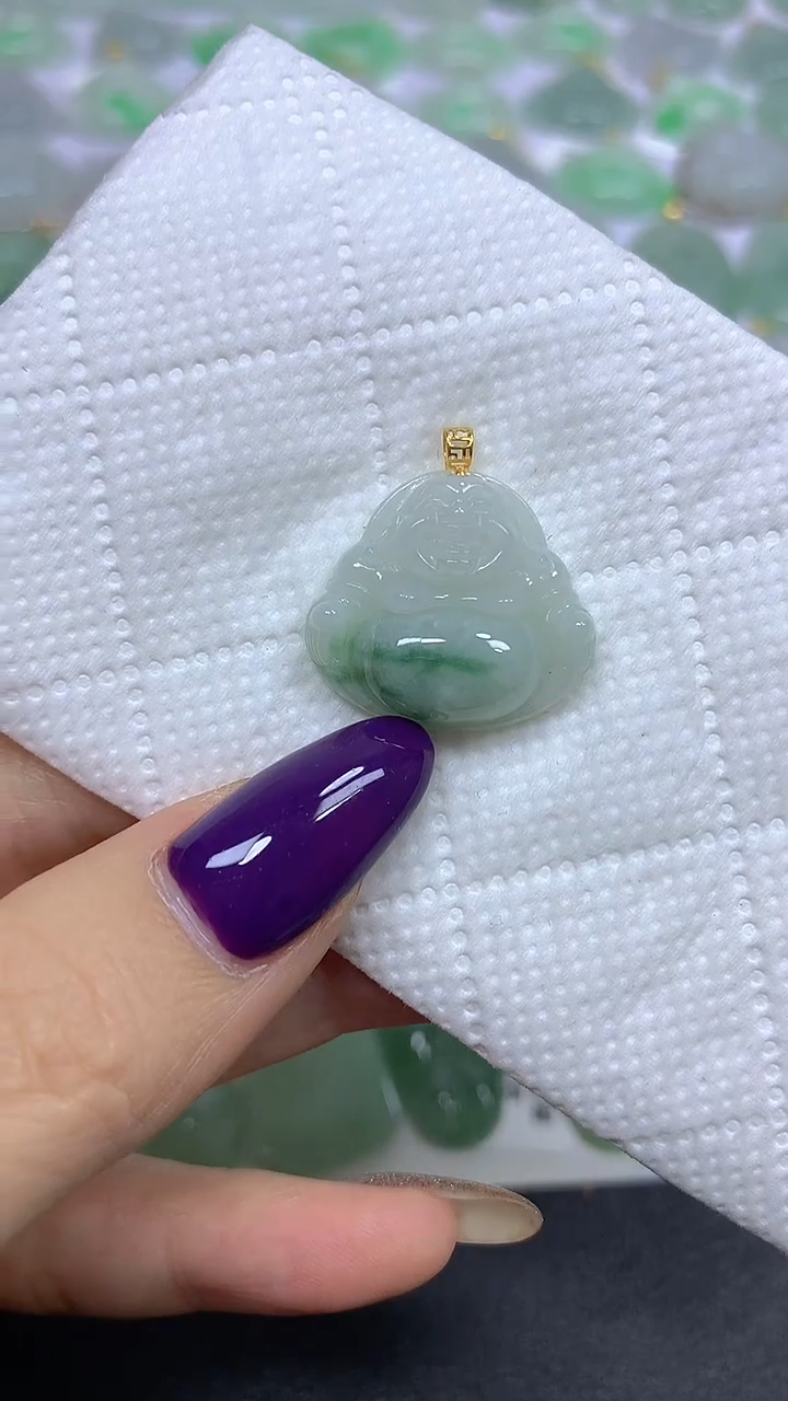 颈饰18K金镶嵌翡翠 