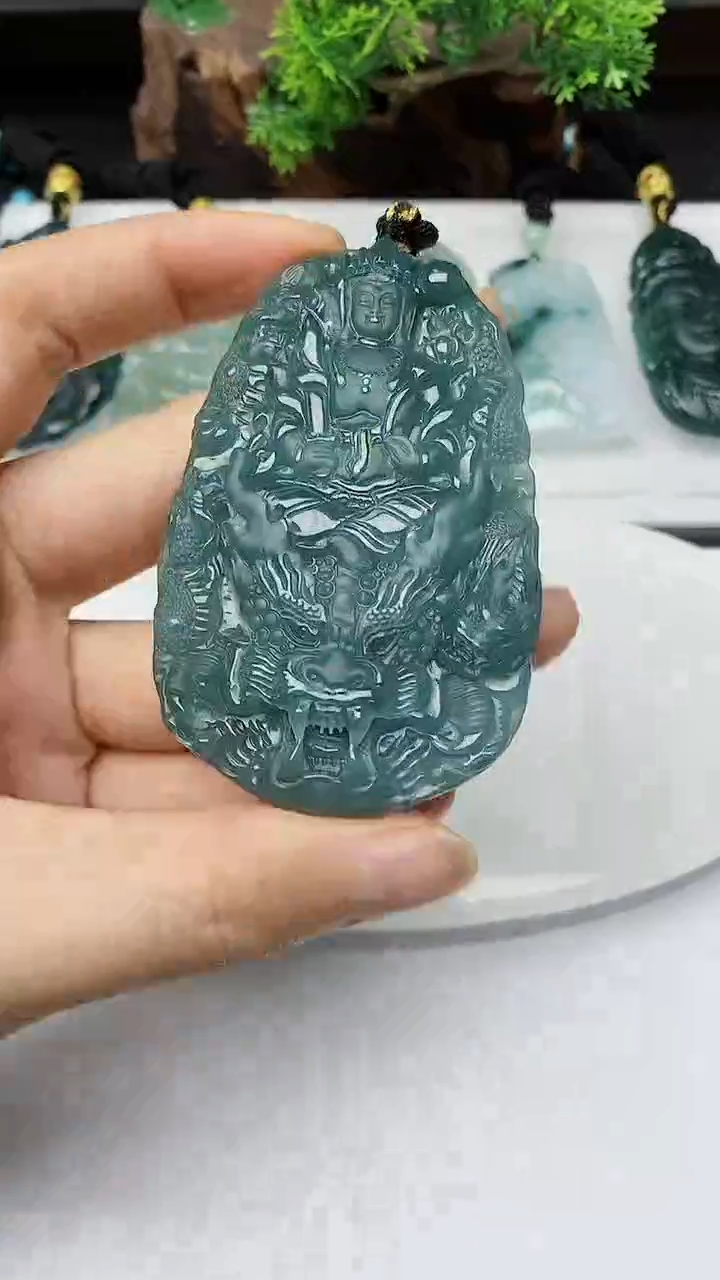 【闪购商品】翡翠颈饰未镶嵌