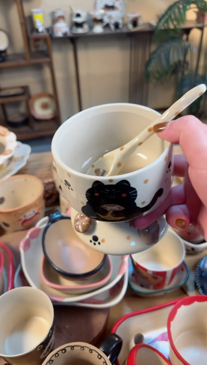 【闪购商品】面包猫咪高足杯子高温瓷器