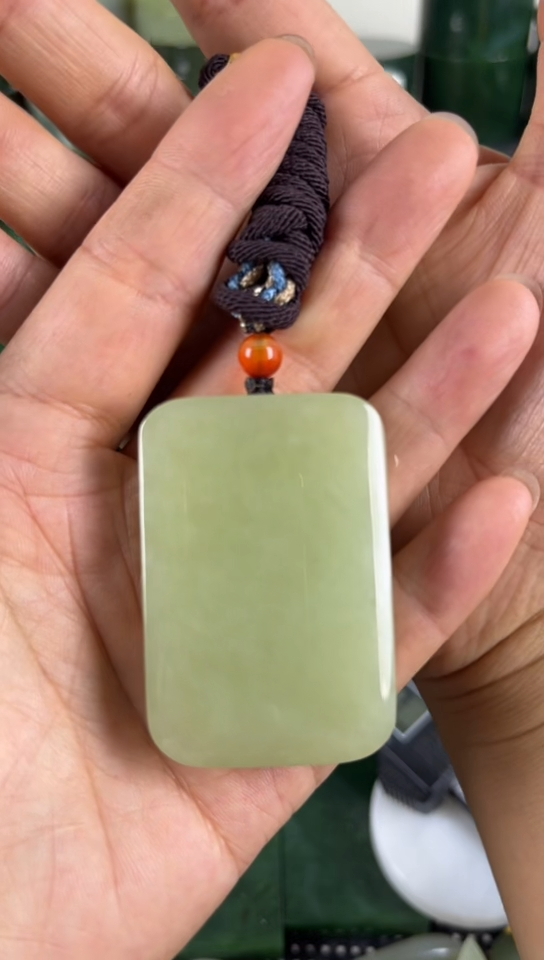 和田玉未镶嵌珠宝半成品牌子