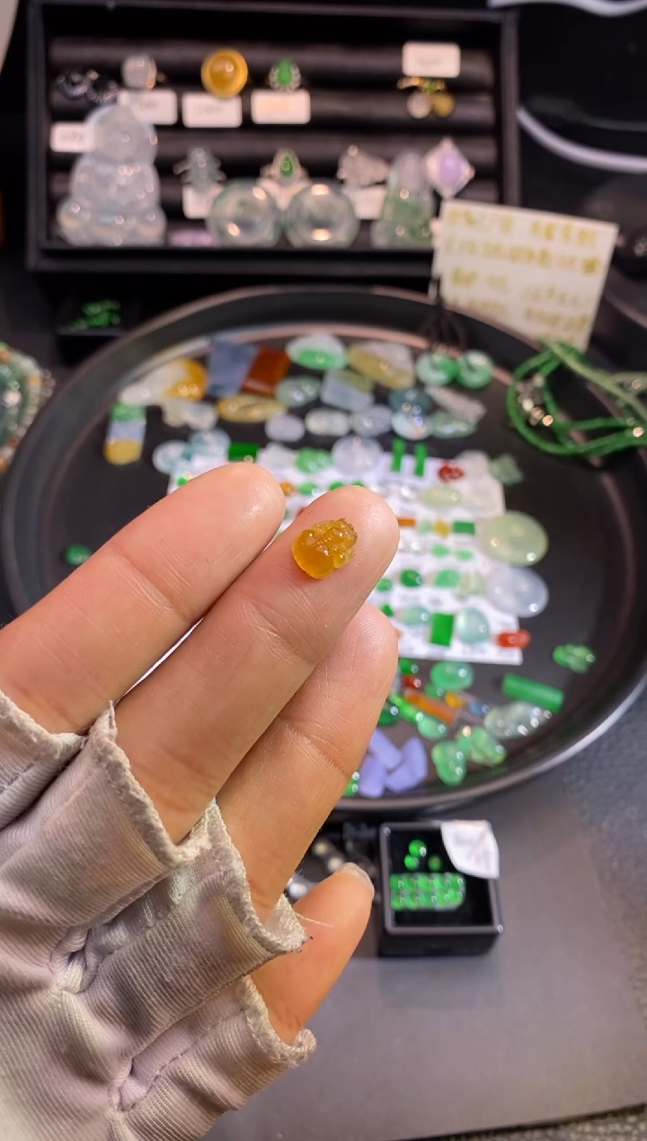 【闪购商品】翡翠挂件未镶嵌貔貅