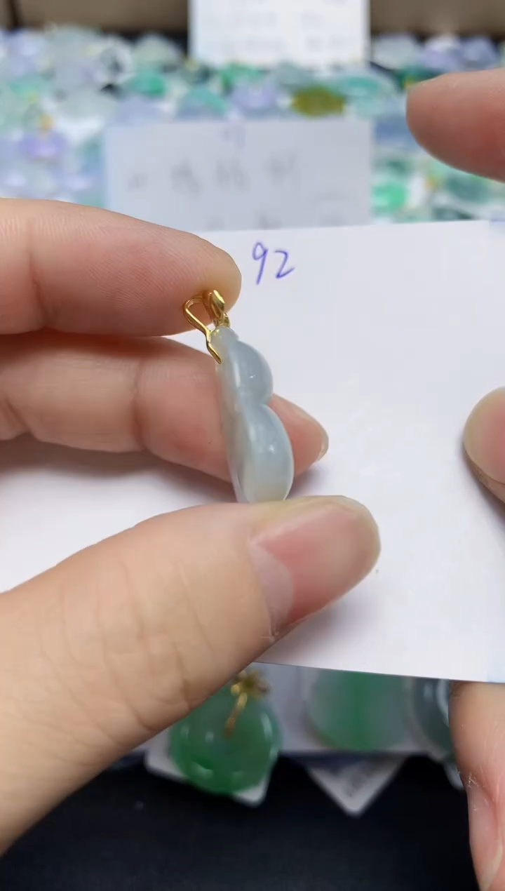 颈饰未镶嵌翡翠天然缅甸翡翠A货翡翠百元以上9元证书费自理