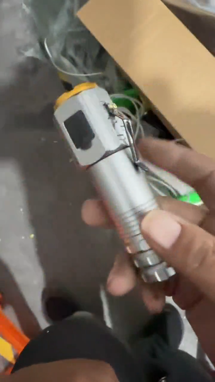 A665定焦银色三眼不带电池有瑕疵