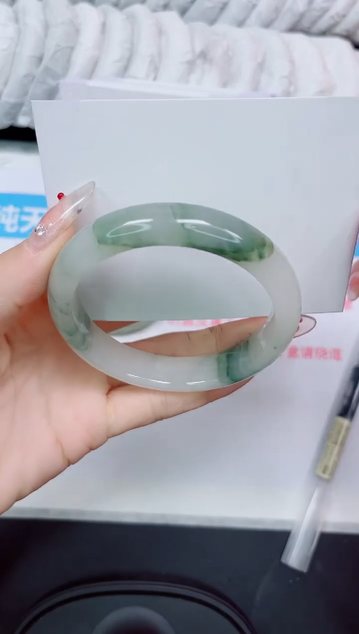 石英质玉手镯未镶嵌377/60