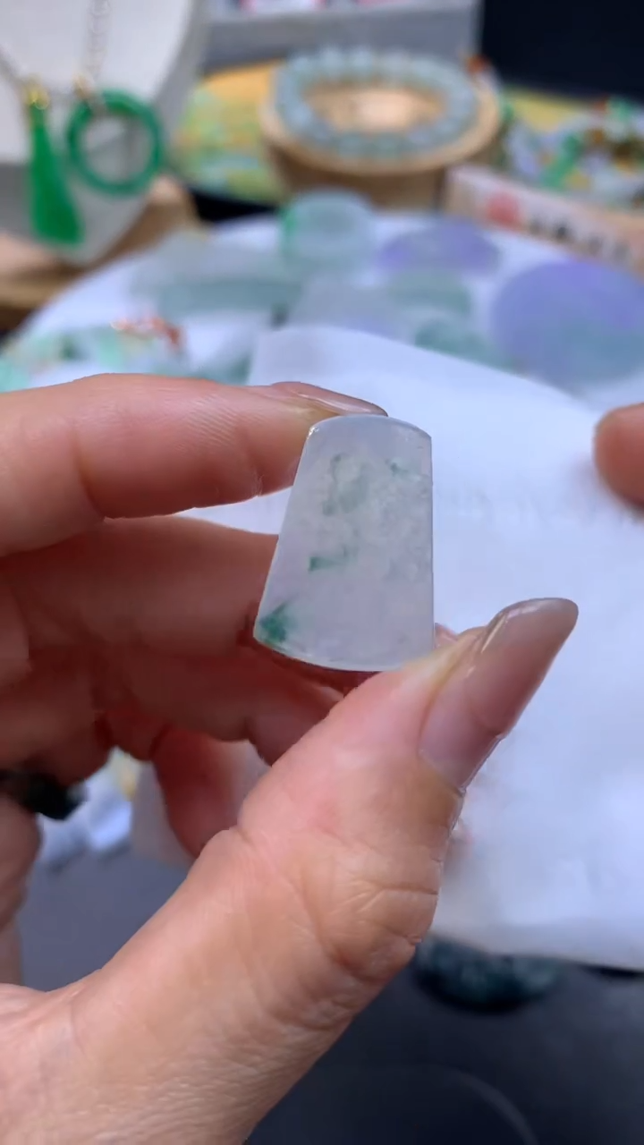 【闪购商品】定制翡翠未镶嵌翡翠