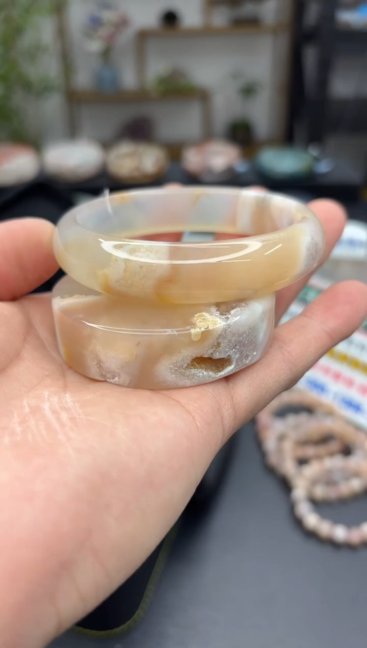 【闪购商品】石英质玉手镯未镶嵌A1461(63圈赠送镯心)