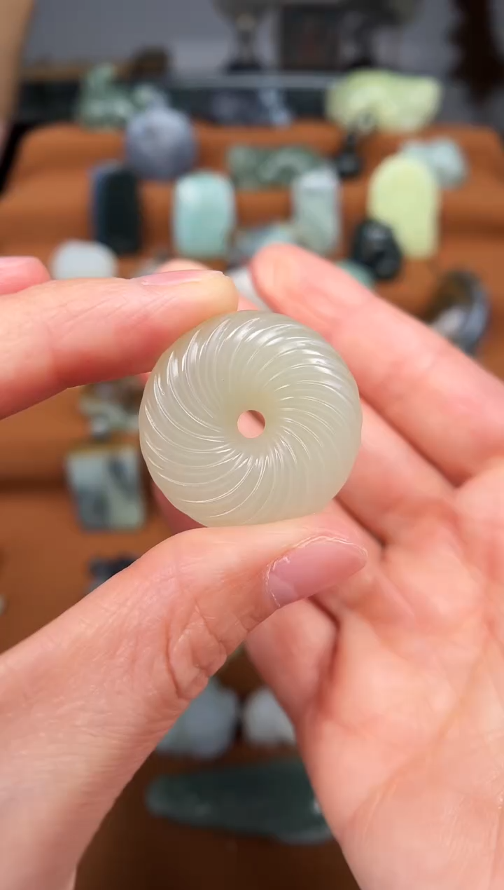 【闪购商品】和田玉颈饰未镶嵌平安扣