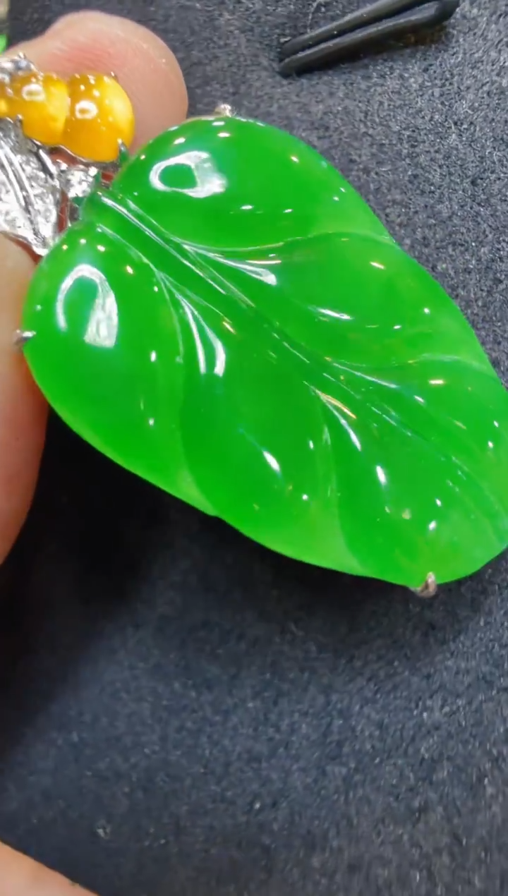 吊坠(不含链)18K金镶嵌翡翠多样性团购发一件