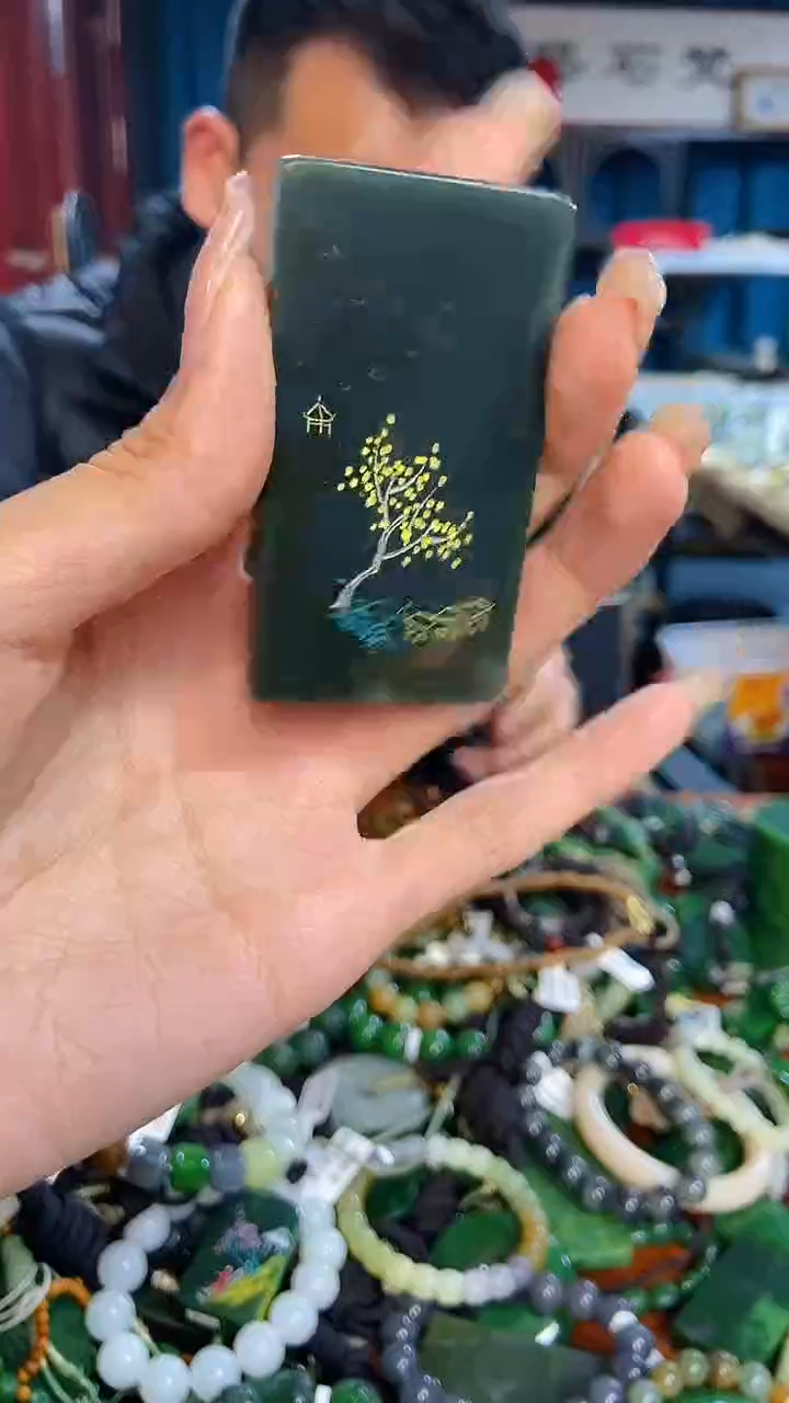 未镶嵌和田玉挂件1