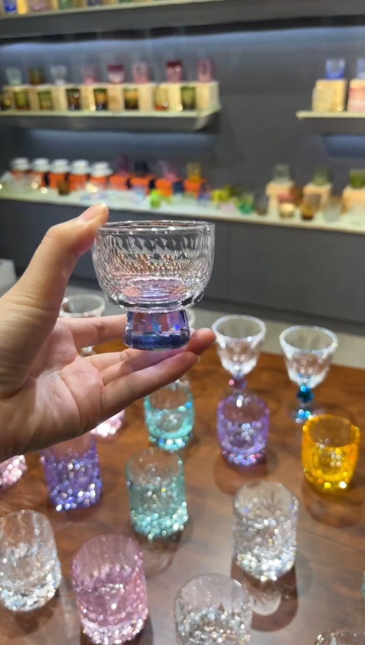 直播间闪烁买一送一紫色
