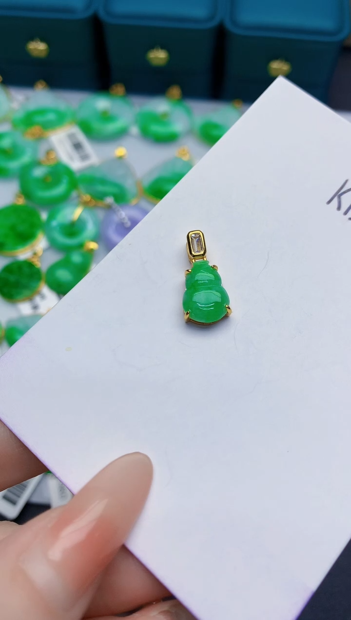 颈饰未镶嵌翡翠缅甸天然翡翠A货