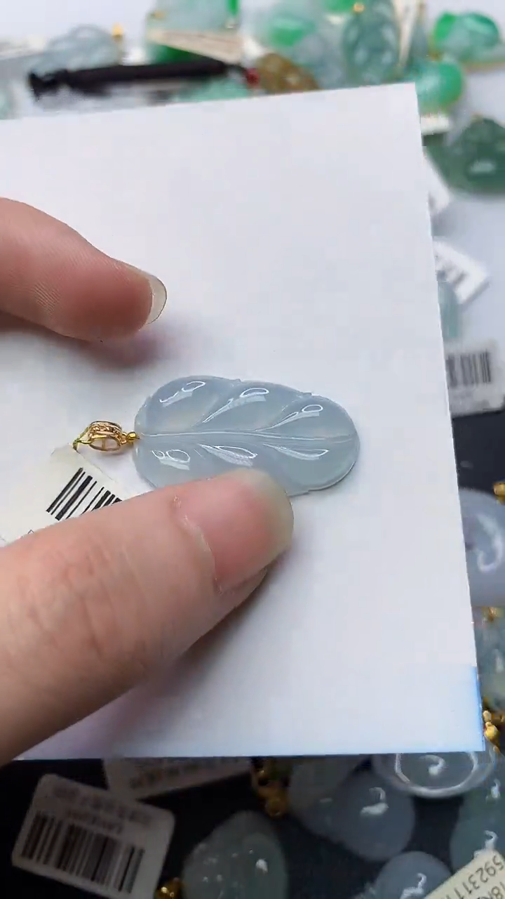 【闪购商品】翡翠颈饰18K金镶嵌87........